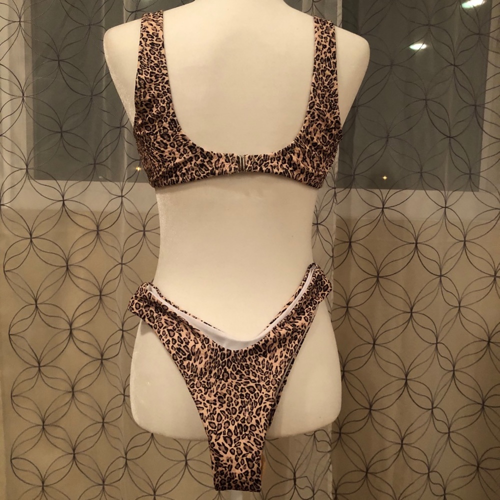 Leopard Bikini - Picture 2 of 5